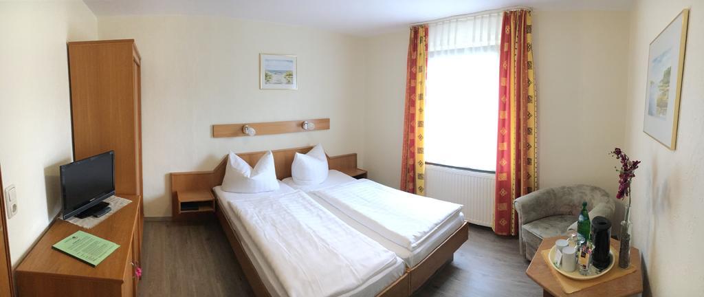 Kastanienhof Hotel Garni Zinnowitz Habitación foto
